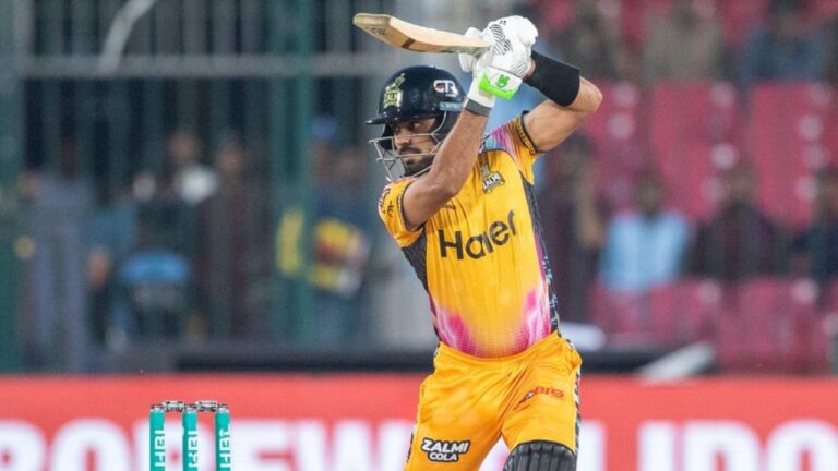 बाबर आजम का PSL 2026 में धमाका: शानदार शतक के साथ रचा इतिहास