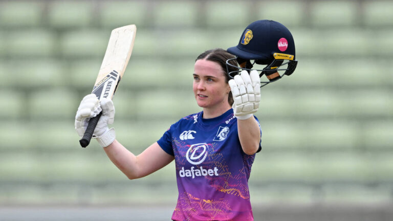 Mady Villiers का शानदार शतक: Durham ने Warwickshire को दी करारी शिकस्त