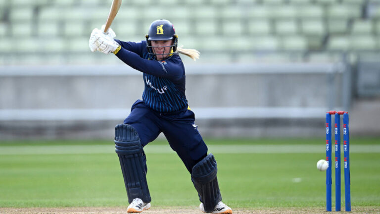 Metro Bank One-Day Cup: Warwickshire ने शानदार प्रदर्शन करते हुए Lancashire को हराया