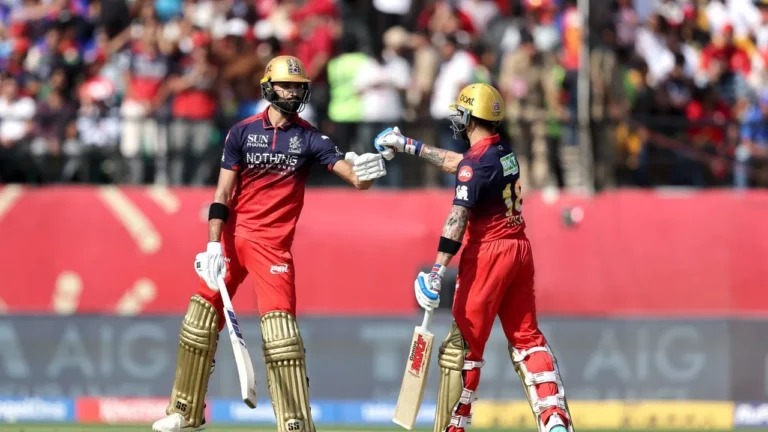 IPL 2026 पॉइंट्स टेबल: RCB प्लेऑफ में पहुंची, PBKS को मिली लगातार छठी हार