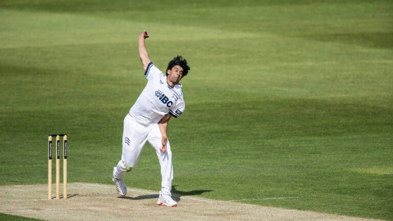 Sharma stars in fightback as Middlesex ride on Holden 182 – केंट बनाम मिडलसेक्स मैच रिपोर्ट