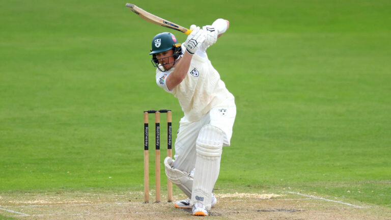 Hose, D’Oliveira show required grit in Worcestershire response: काउंटी चैंपियनशिप का रोमांचक मुकाबला